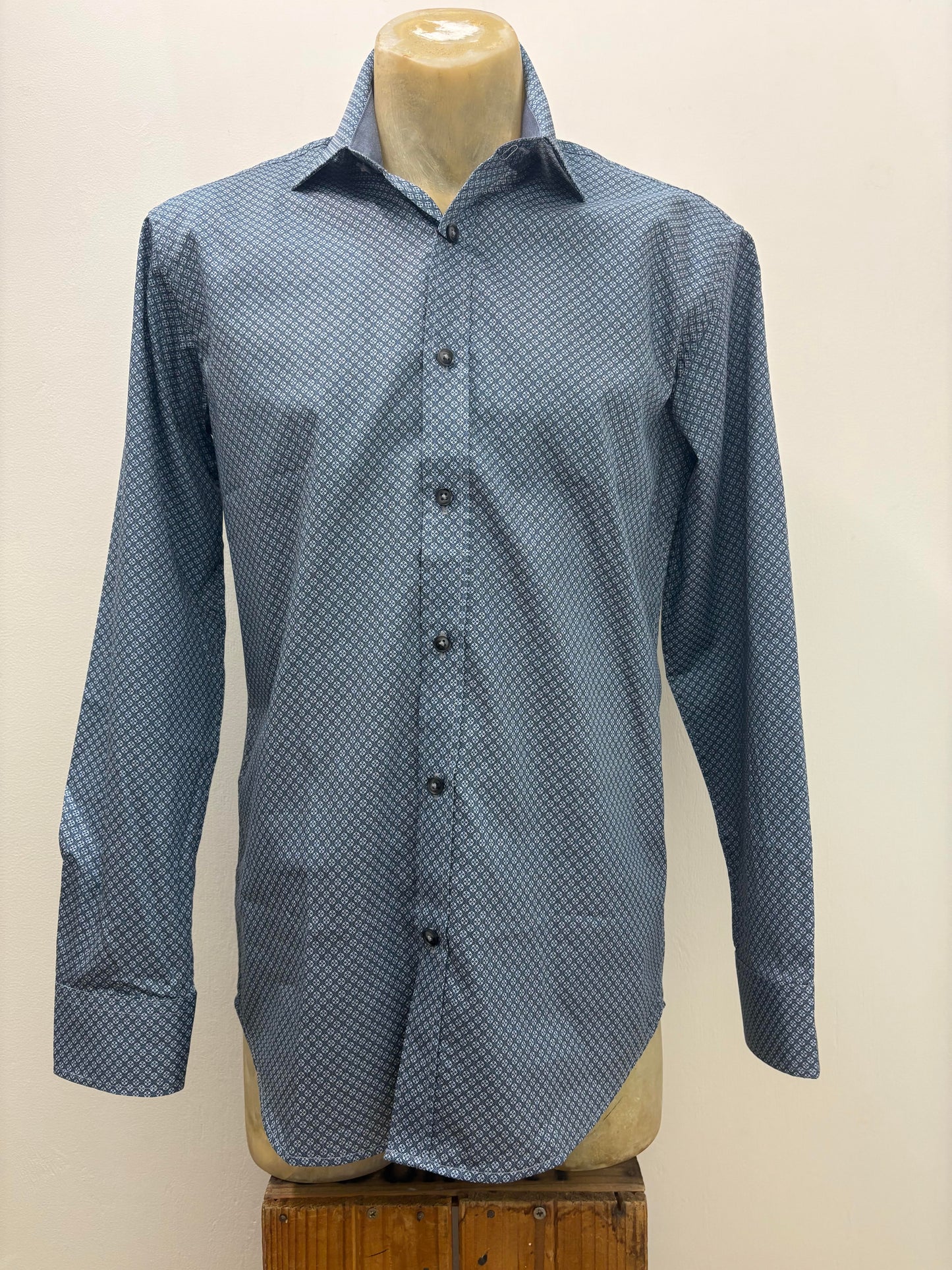 AK Demire - LS Shirt Navy