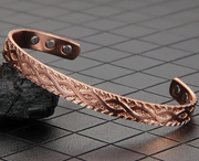 Copper Bangle - Twisted Hammertone